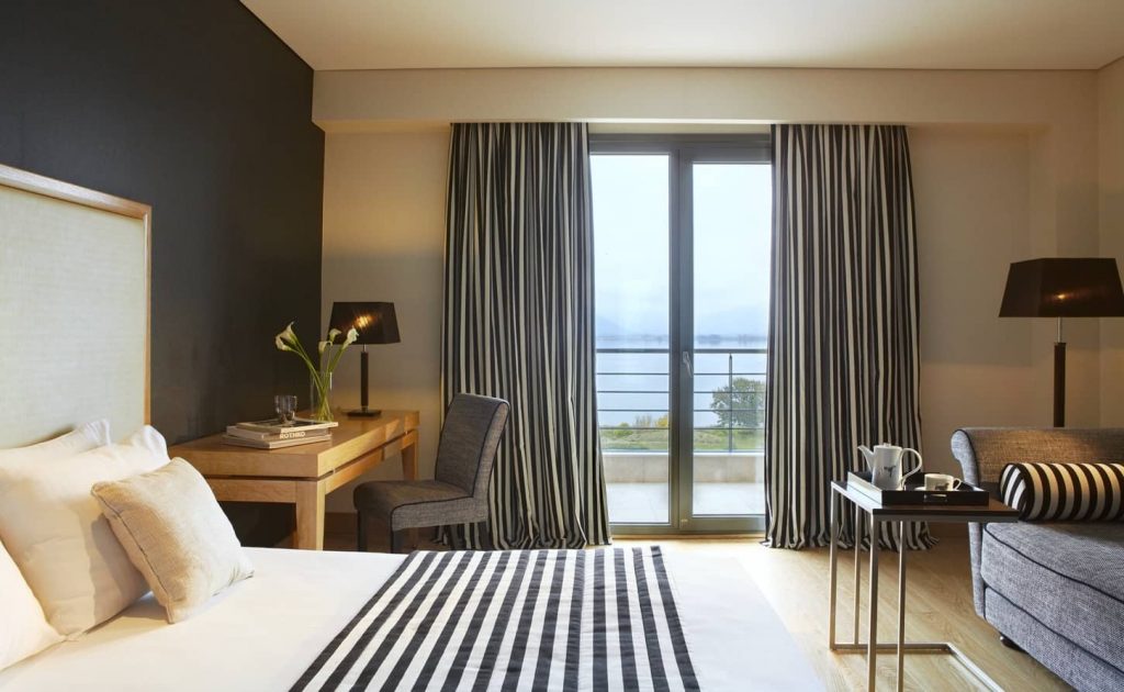 junior suite κεντρικη επιπλεον