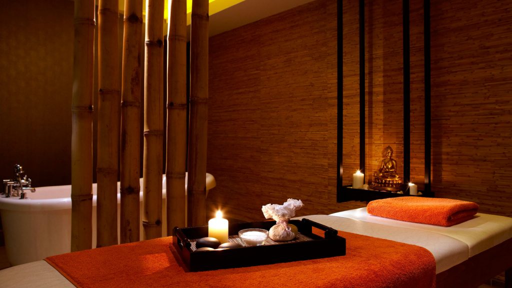 -_0021_18 Massage room